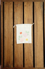 Roses in Bloom on Light Canvas Mini Drawstring Pouch