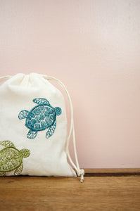 Turtles on Light Canvas Mini Drawstring Pouch