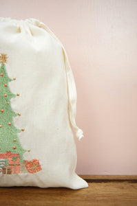 Pastel Christmas Tree on Light Canvas Medium Drawstring Pouch