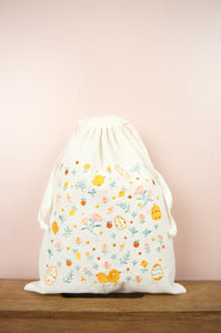 Easter Chicks on Light Canvas Medium Drawstring Pouch