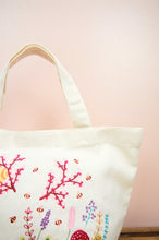 Garden on Natural Canvas Small Handbag