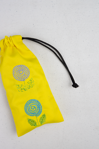 Dotted Flowers on Yellow Twill Mobile Phone Drawstring Pouch